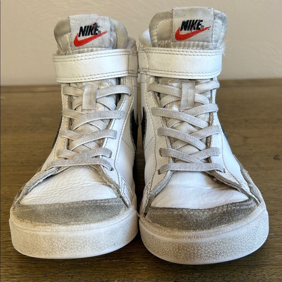 Nike Blazer Mid ‘77 Kids Shoes W/Fastening Strap. Size 12C . High-Top Sneakers. - Picture 7 of 9
